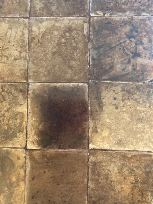 Aged mica finish for furniture